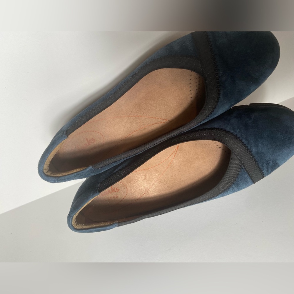Clarks~Artisan~Daelyn Hill~Comfort~Navy Blue~Suede~Slip On Wedge~Loafer~Size 7 - Picture 10 of 13